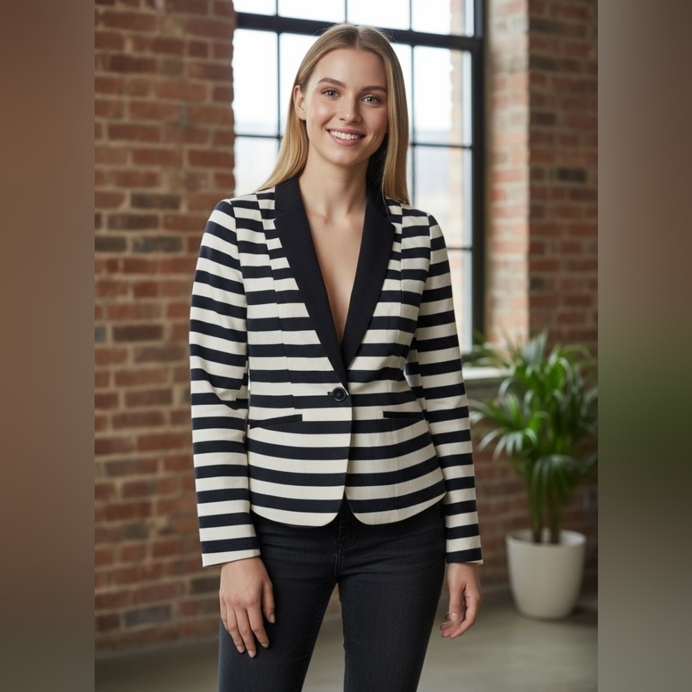 Worthington Navy and White Striped Blazer|Women's Size Small